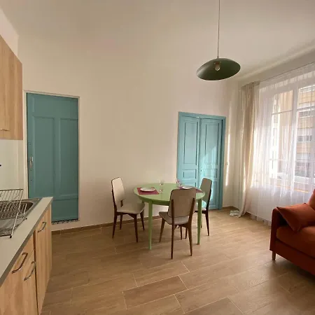 Апартаменти 2 Pieces / Neuf - Centre - Place Miot / 1er *