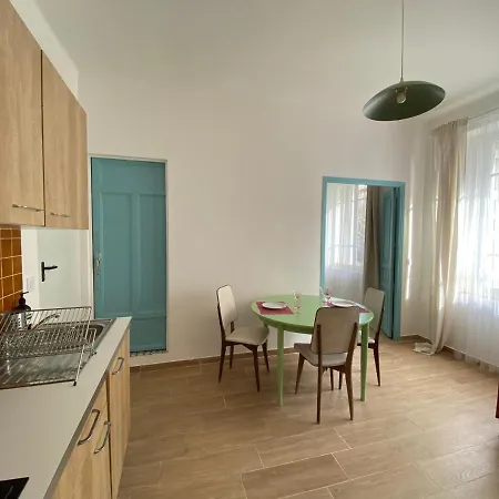 Apartment 2 Pieces / Neuf - Centre - Place Miot / 1er