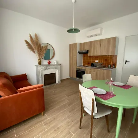 Appartement 2 Pièces / Neuf - Centre - Place Miot / 1er