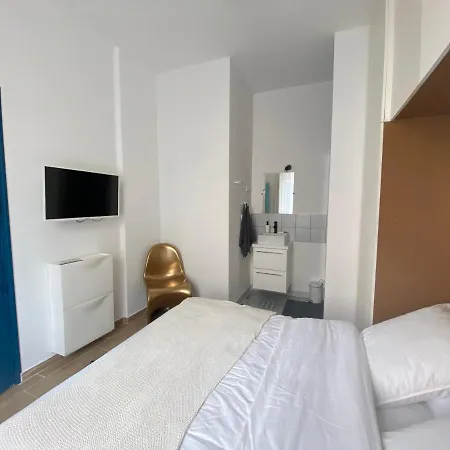 Apartment 2 Pieces / Neuf - Centre - Place Miot / 1er