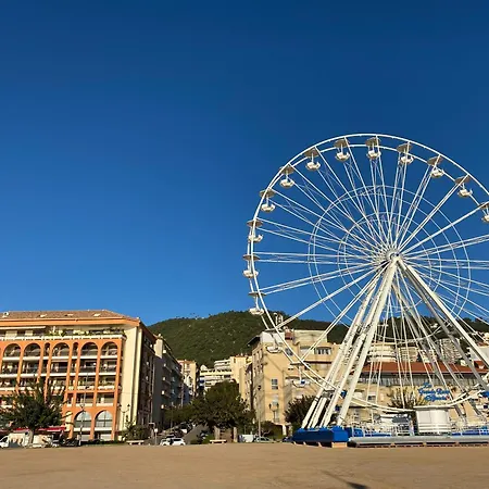 2 Pieces / Neuf - Centre - Place Miot / 1er *