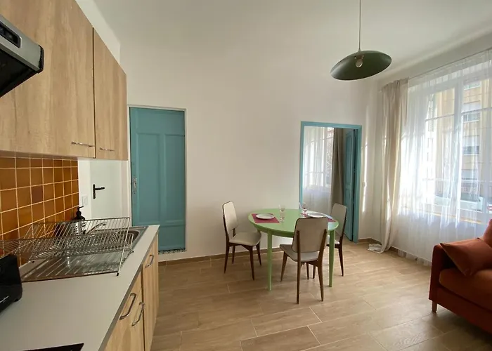 Apartment 2 Pieces / Neuf - Centre - Place Miot / 1er