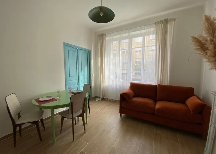 Apartment 2 Pieces / Neuf - Centre - Place Miot / 1er