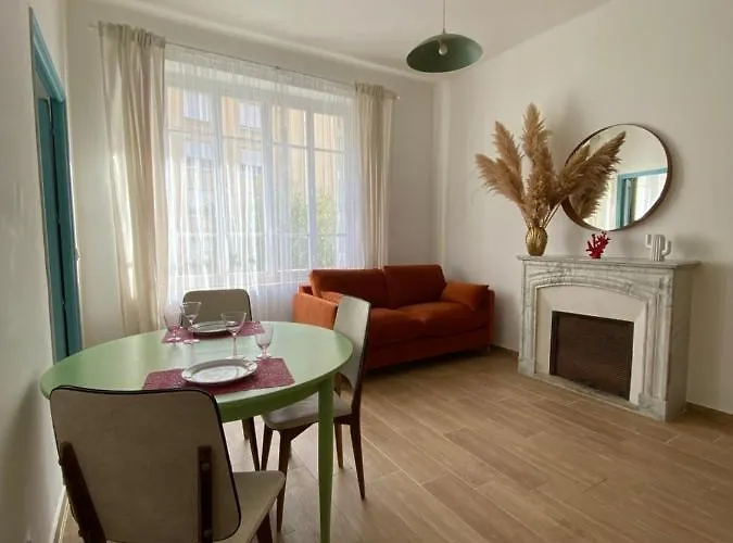 2 Pièces / Neuf - Centre - Place Miot / 1er *