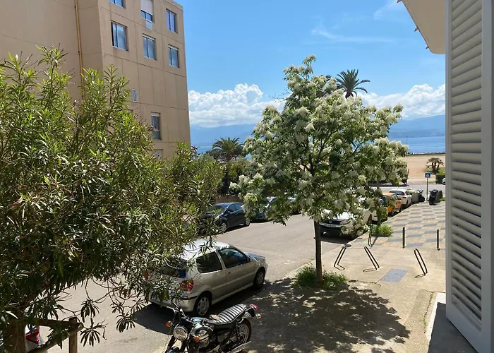 2 Pièces / Neuf - Centre - Place Miot / 1er Appartement Ajaccio (Corsica)