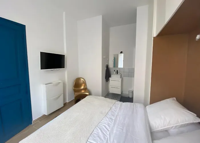 Apartment 2 Pieces / Neuf - Centre - Place Miot / 1er