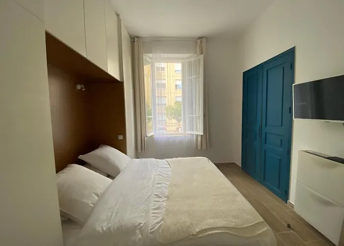 2 Pièces / Neuf - Centre - Place Miot / 1er Ajaccio (Corsica)